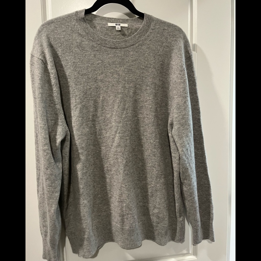 Uniqlo women cashmere gray sweater size XL